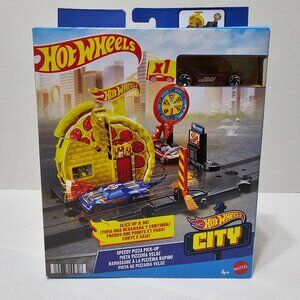 Hot Wheels City Speedy Pizza Pick Up Play Track Set Includes One Car NEW IN BOX!